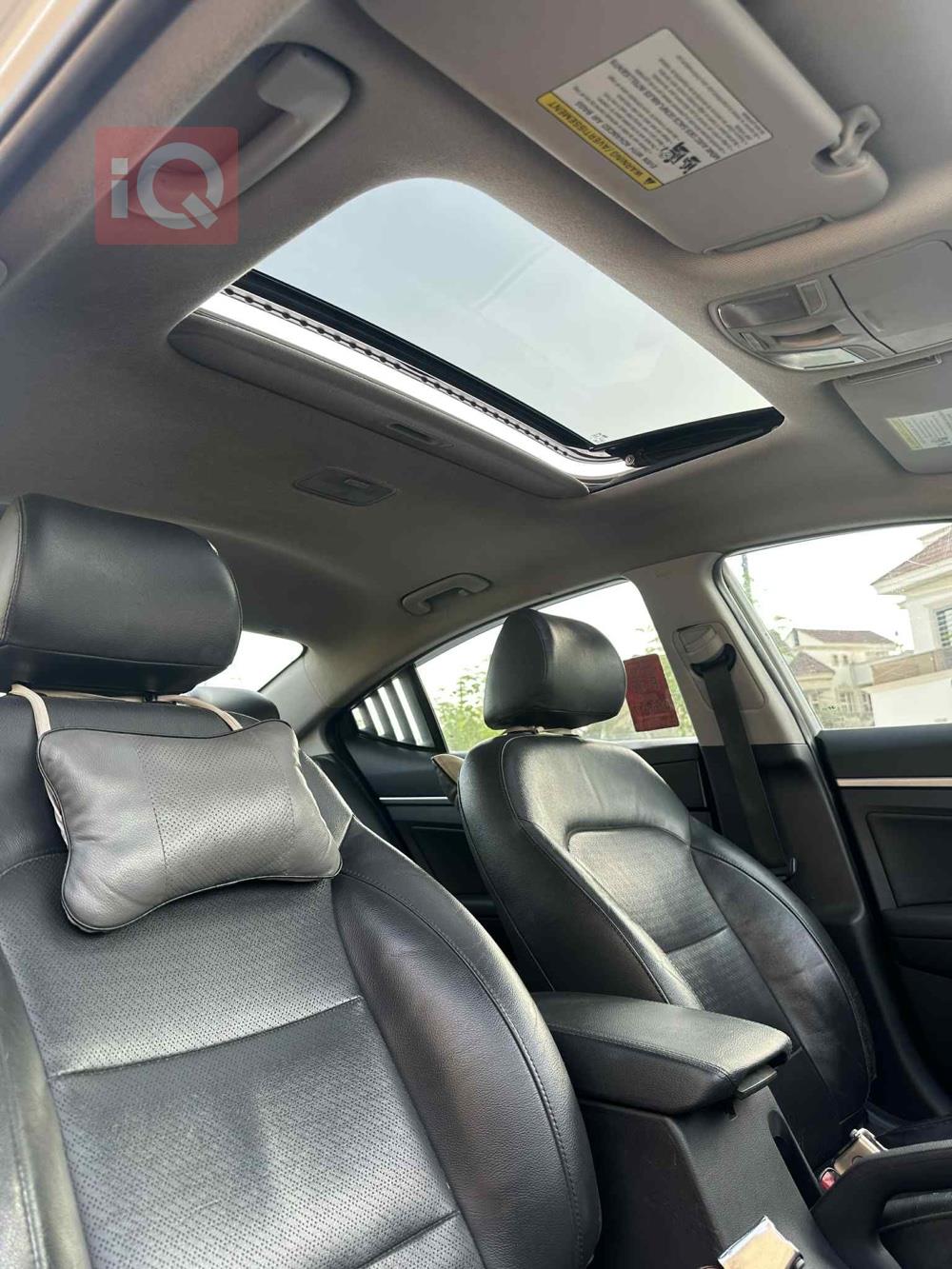 هیۆندای ئەلەنترا